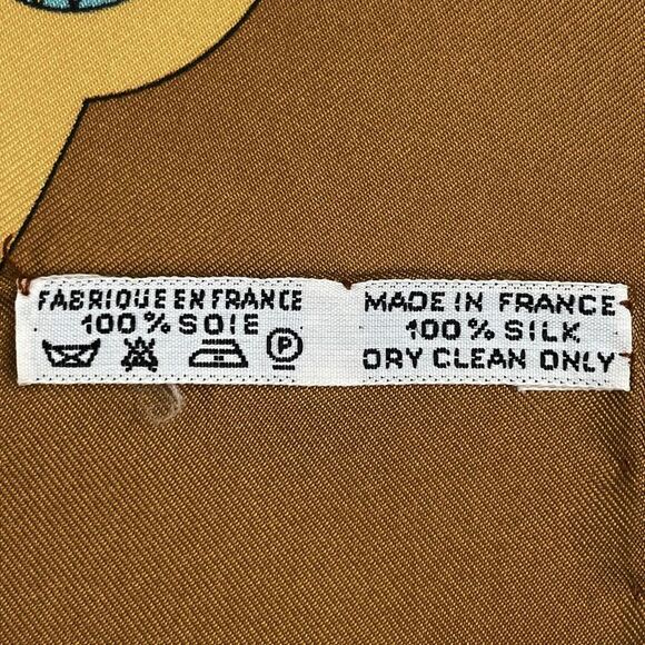 Hermes Carré 90 LE ROY Soleil Sun King Scarf Silk Gold Multicolor Women - Picture 2 of 5